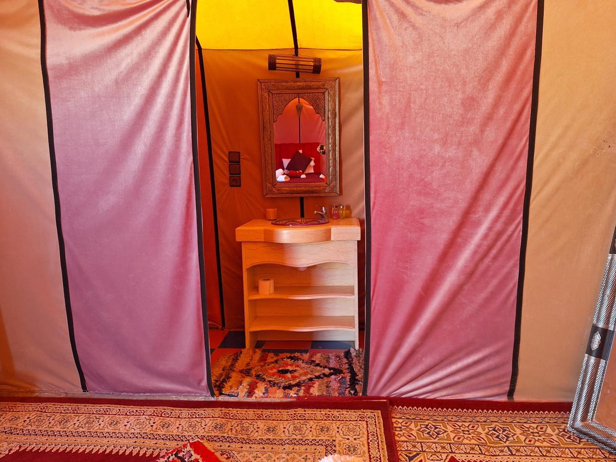 Hotel Nomad Luxury Camp Merzouga Habitación foto